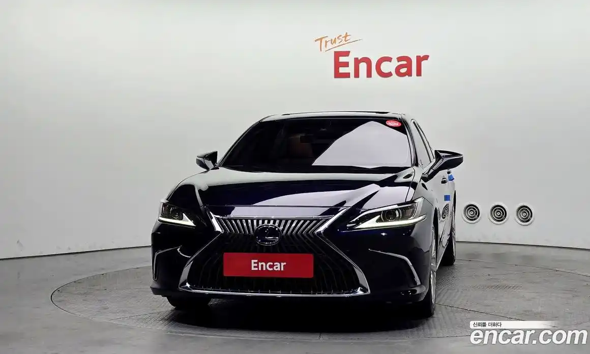 Lexus ES 2019 2.5 Автомат в Москве № 168292, фото 11