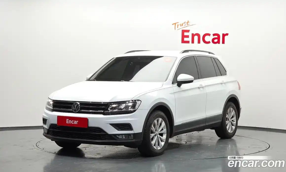Volkswagen Tiguan 2018 2.0 Автомат в Москве № 168728, фото 18