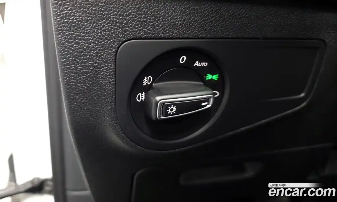 Volkswagen Tiguan 2018 2.0 Автомат в Москве № 168728, фото 8