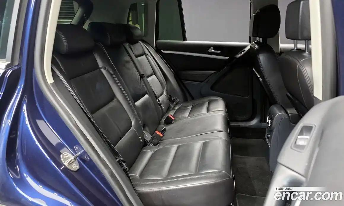 Volkswagen Tiguan 2015 2.0 Автомат в Москве № 169022, фото 11