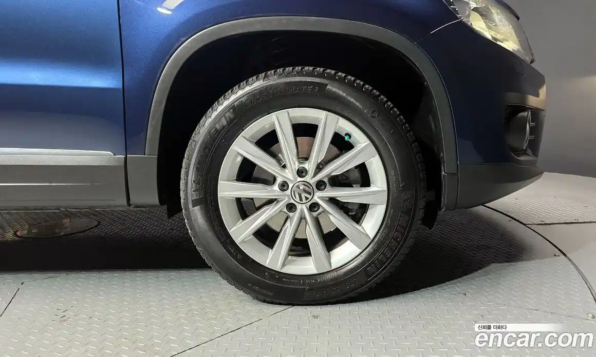 Volkswagen Tiguan 2015 2.0 Автомат в Москве № 169022, фото 17