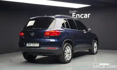 Volkswagen Tiguan 2015 2.0 Автомат в Москве № 169022, миниатюра 3