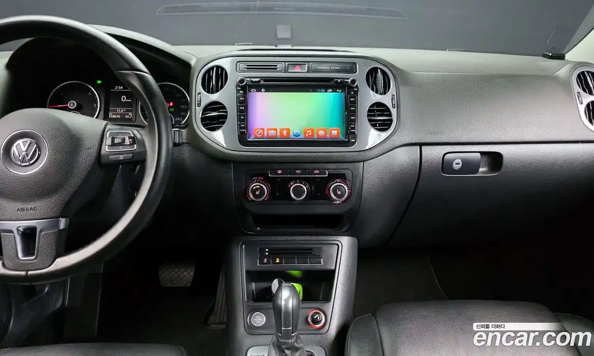 Volkswagen Tiguan 2015 2.0 Автомат в Москве № 169022, фото 9