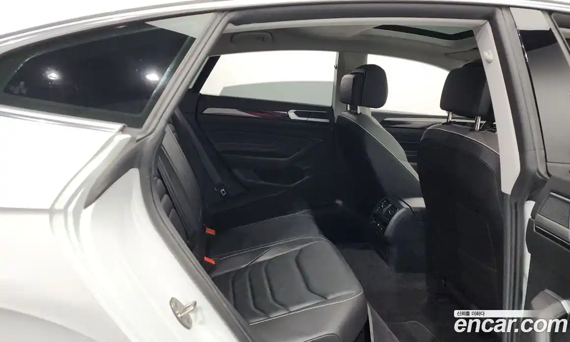 Volkswagen Arteon 2022 2.0 Автомат в Москве № 169030, фото 18