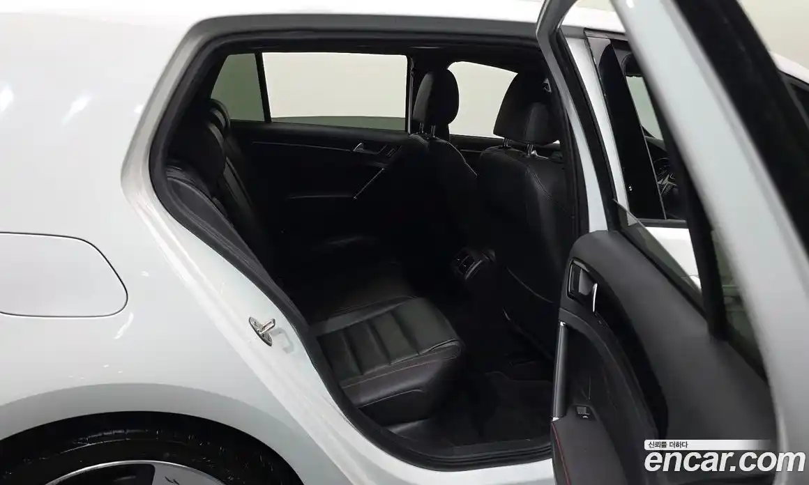 Volkswagen Golf 2015 2.0 Автомат в Москве № 169052, фото 12