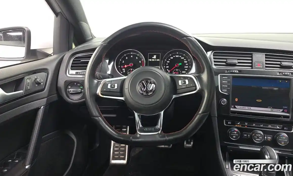 Volkswagen Golf 2015 2.0 Автомат в Москве № 169052, фото 13