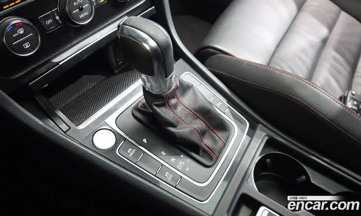 Volkswagen Golf 2015 2.0 Автомат в Москве № 169052, фото 9