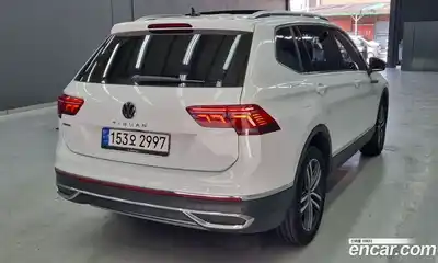 Volkswagen Tiguan 2023 2.0 Автомат в Москве № 169152, миниатюра 2
