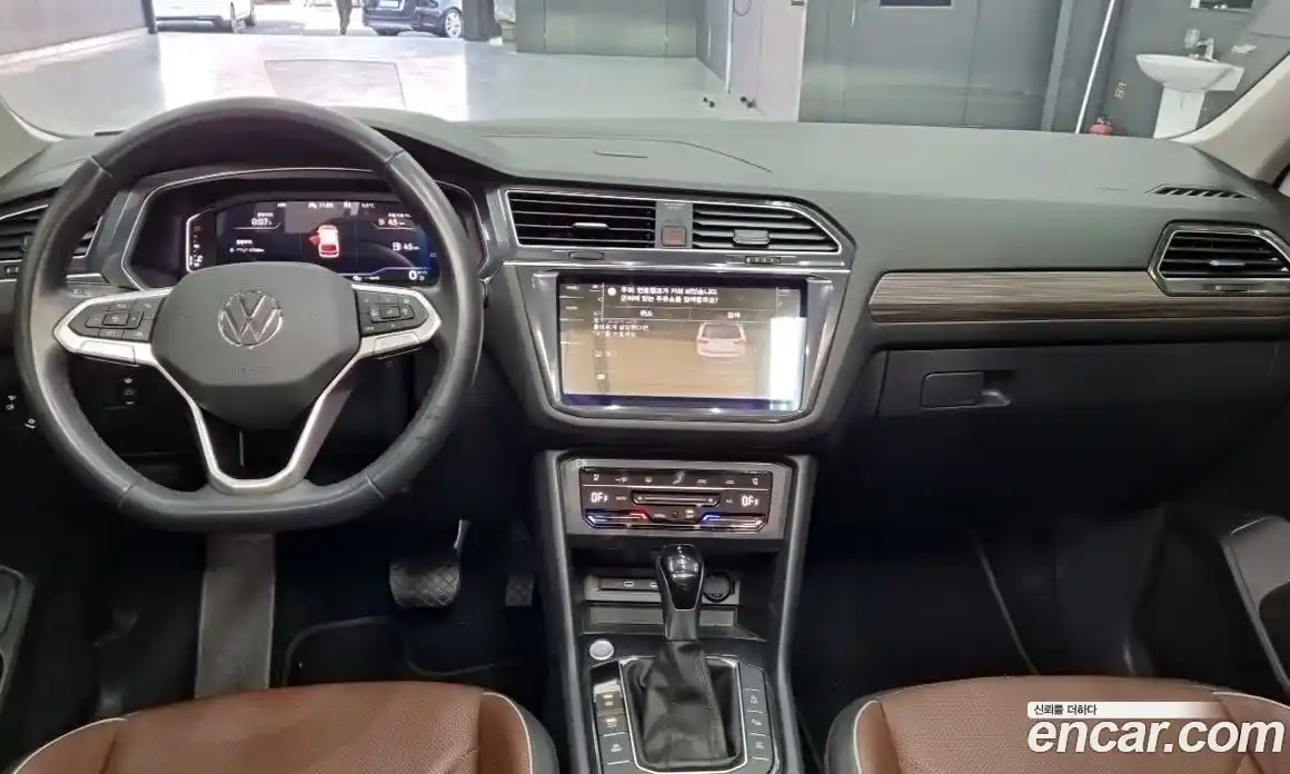 Volkswagen Tiguan 2023 2.0 Автомат в Москве № 169152, фото 8