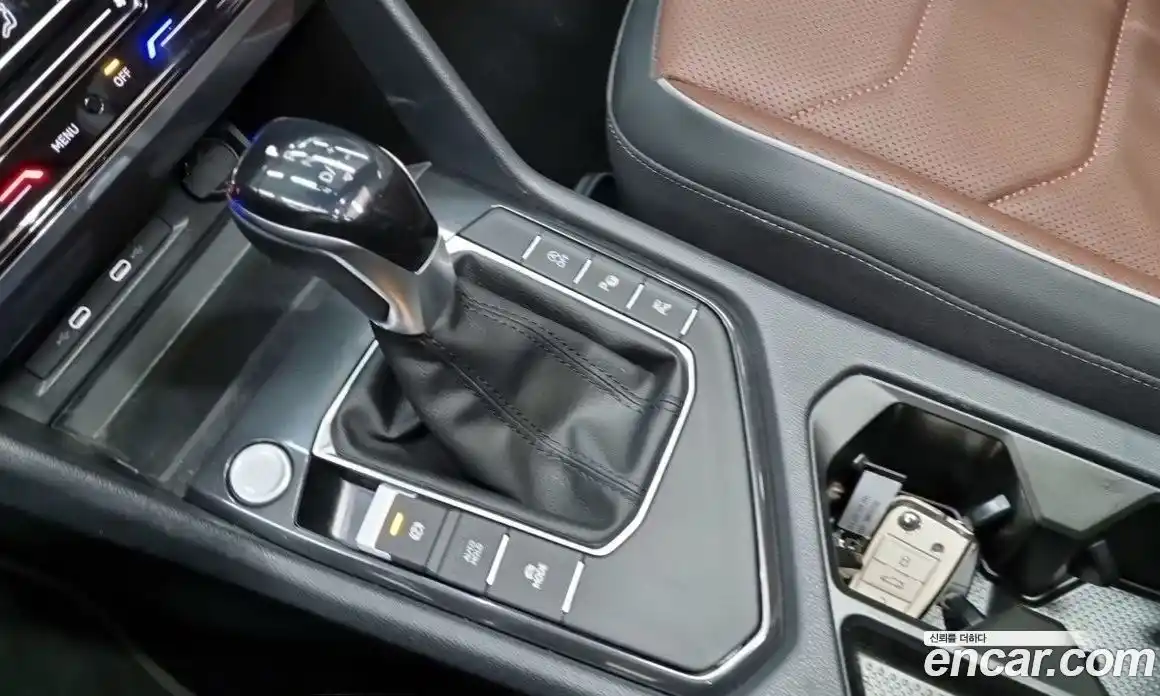 Volkswagen Tiguan 2023 2.0 Автомат в Москве № 169152, фото 9