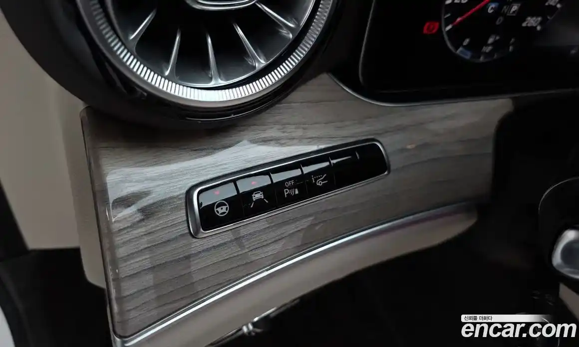 Mercedes-Benz E-Class 2017 1.9 Автомат в Москве № 178974, фото 17