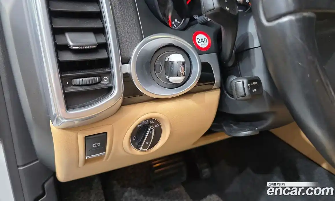 Porsche Cayenne 2014 3.0 Автомат в Москве № 182223, фото 6