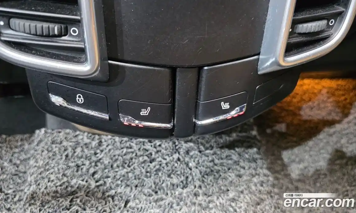 Porsche Cayenne 2014 3.0 Автомат в Москве № 182223, фото 7