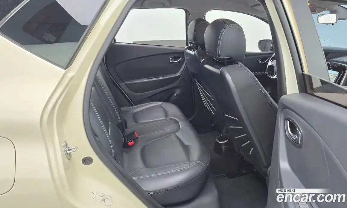 Renault QM3 2015 1.5 Автомат в Москве № 183612, фото 18