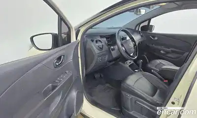 Renault QM3 2015 1.5 Автомат в Москве № 183612, миниатюра 9