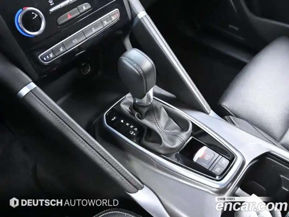 Renault QM6 2017 2.0 Автомат в Москве № 185919, фото 9