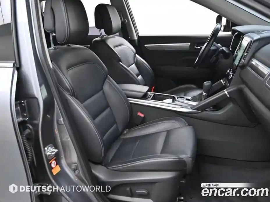 Renault QM6 2017 2.0 Автомат в Москве № 185919, фото 10