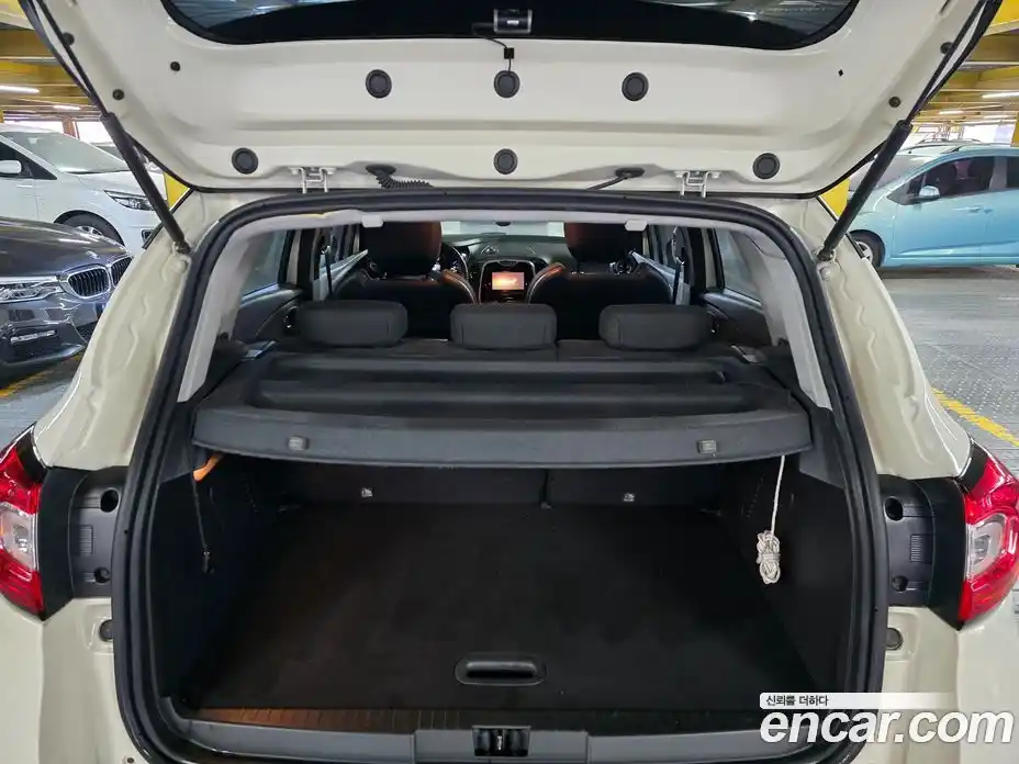 Renault QM3 2015 1.5 Автомат в Москве № 186468, фото 17