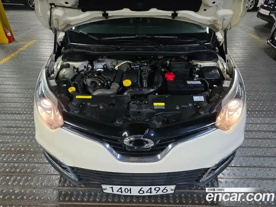 Renault QM3 2015 1.5 Автомат в Москве № 186468, фото 7