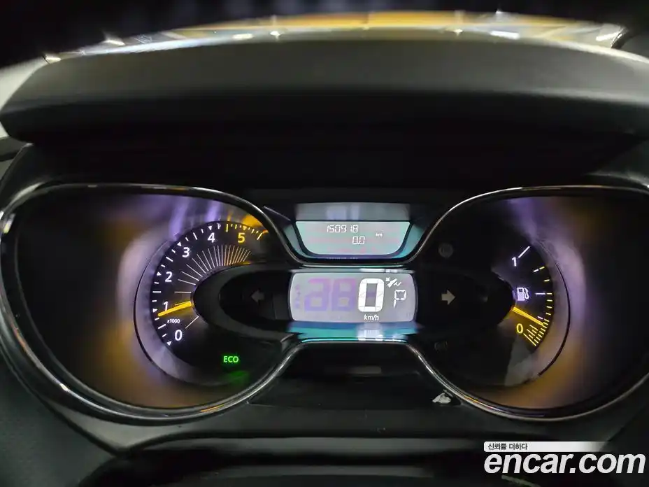 Renault QM3 2015 1.5 Автомат в Москве № 186468, фото 9