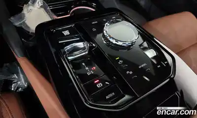 BMW 5-Series 2025 2.0 Автомат в Москве № 187622, миниатюра 9