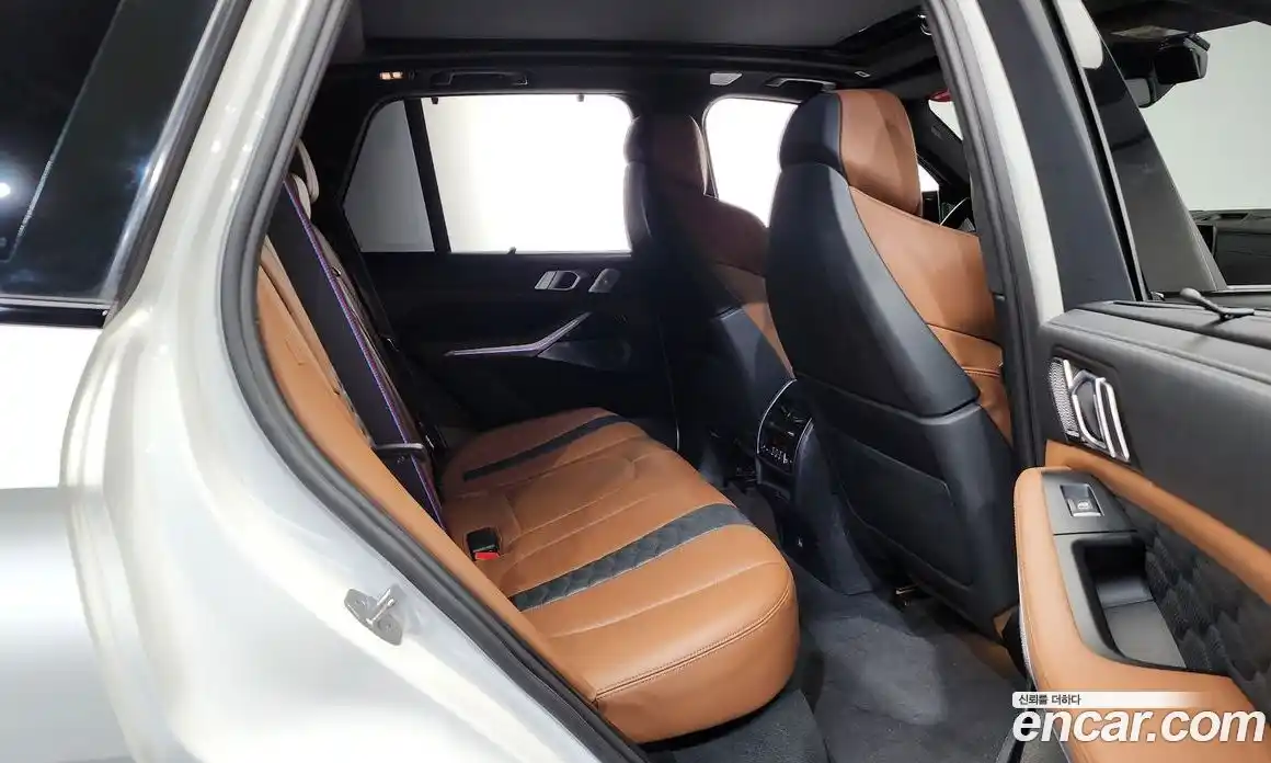 BMW X5M 2023 4.4 Автомат в Москве № 191887, фото 3