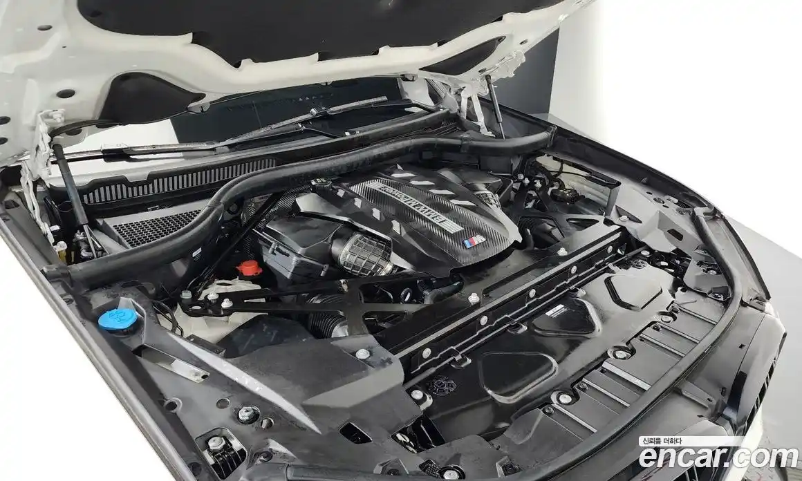 BMW X5M 2023 4.4 Автомат в Москве № 191887, фото 4