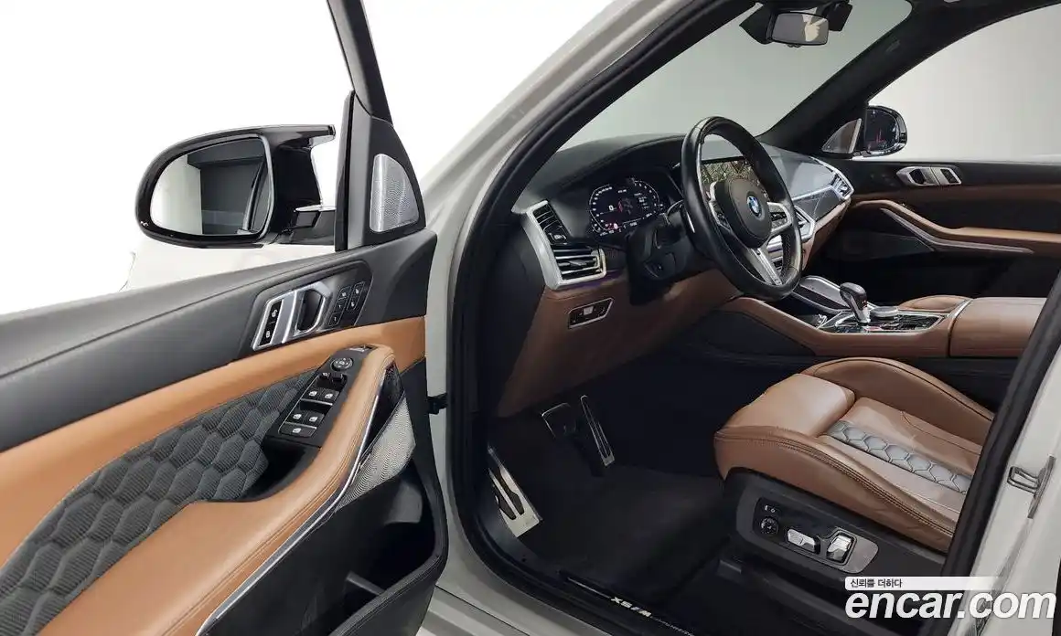 BMW X5M 2023 4.4 Автомат в Москве № 191887, фото 9