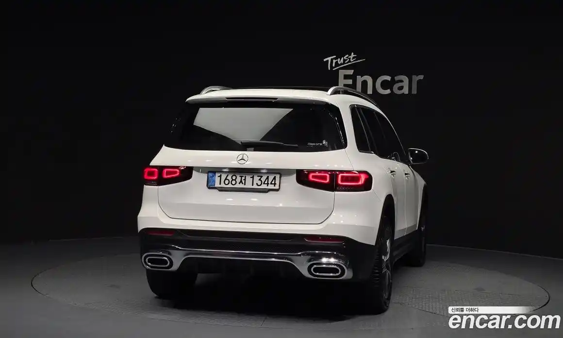 Mercedes-Benz GLB-Class 2023 2.0 Автомат в Москве № 194002, фото 3