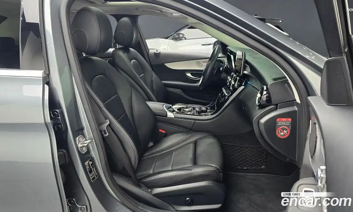 Mercedes-Benz C-Class 2017 2.0 Автомат в Москве № 194111, фото 15