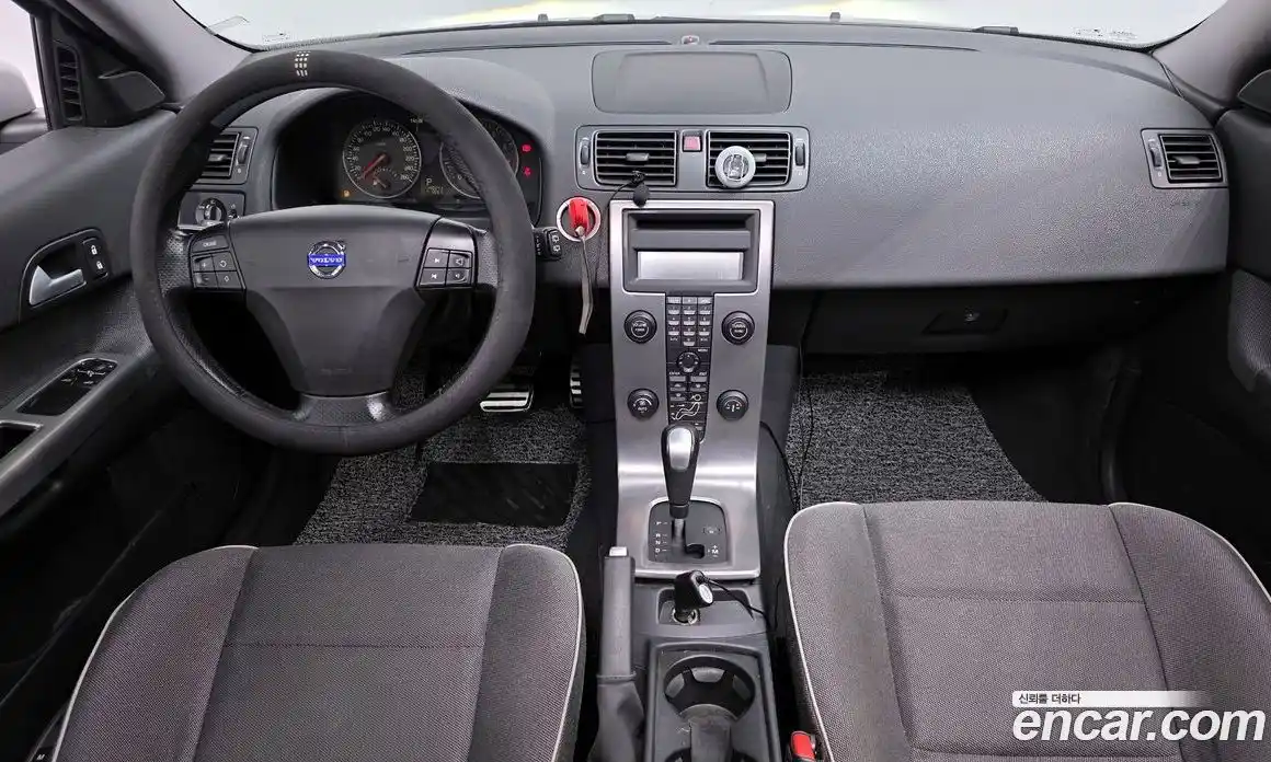Volvo C30 2007 2.4 Автомат в Москве № 195474, фото 7