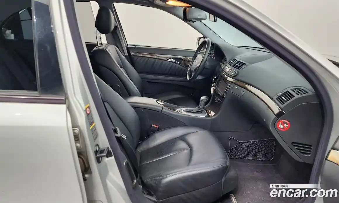 Mercedes-Benz E-Class 2005 2.6 Автомат в Москве № 195504, фото 11