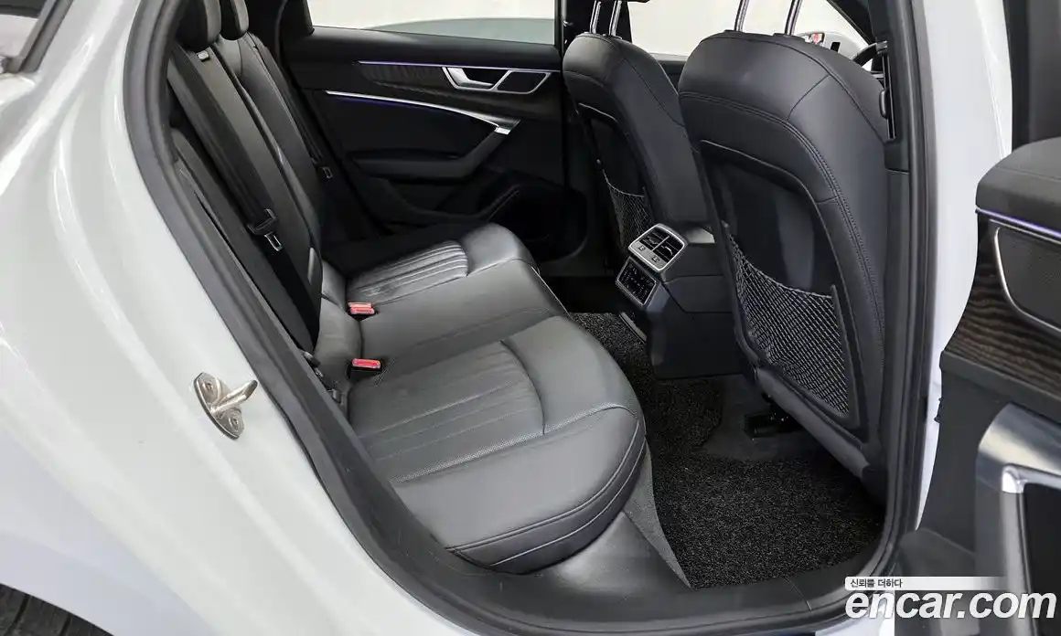 Audi A6 2021 2.0 Автомат в Москве № 196495, фото 11