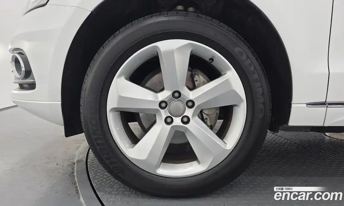 Audi Q5 2015 2.0 Автомат в Москве № 196534, фото 20