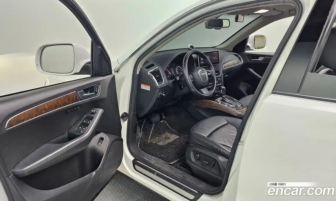 Audi Q5 2010 2.0 Автомат в Москве № 196601, фото 11