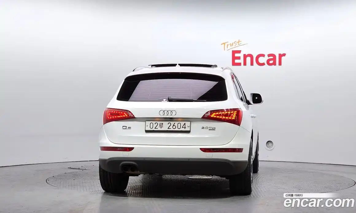 Audi Q5 2010 2.0 Автомат в Москве № 196601, фото 4