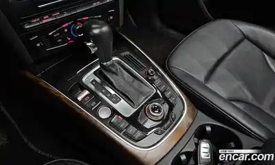 Audi Q5 2010 2.0 Автомат в Москве № 196601, миниатюра 9