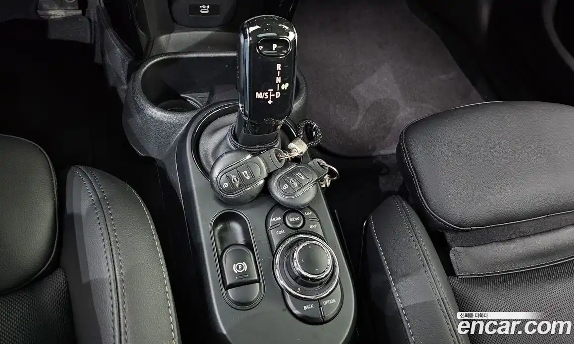 Mini Cooper 2022 2.0 Автомат в Москве № 197005, фото 18