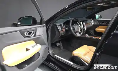 Volvo S60 2023 2.0 Автомат в Москве № 197039, миниатюра 11