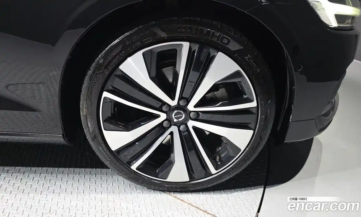 Volvo S60 2023 2.0 Автомат в Москве № 197039, фото 20