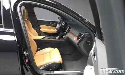 Volvo S60 2023 2.0 Автомат в Москве № 197039, миниатюра 5