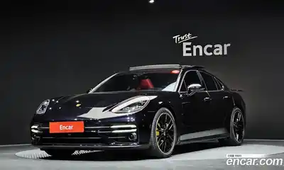 Porsche Panamera, 2021