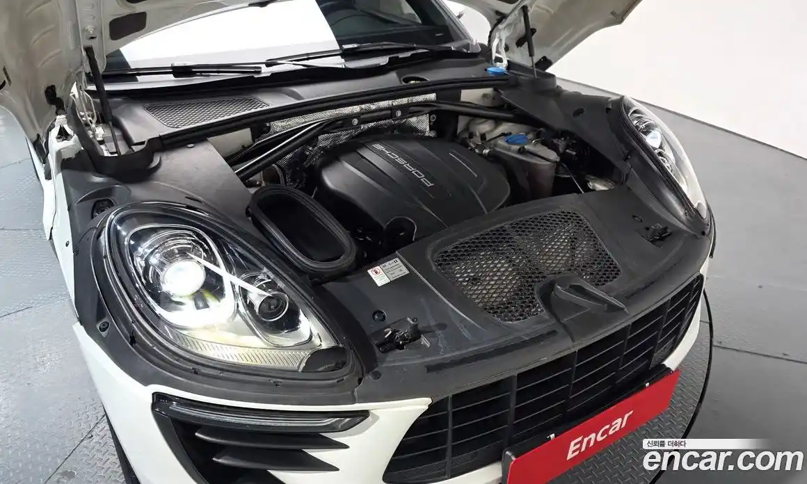 Porsche Macan 2017 2.0 Автомат в Москве № 197472, фото 3