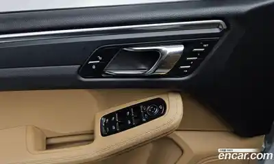 Porsche Macan 2017 2.0 Автомат в Москве № 197472, миниатюра 9