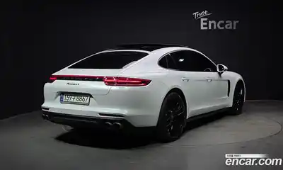 Porsche Panamera 2018 3.0 Автомат в Москве № 197610, миниатюра 2