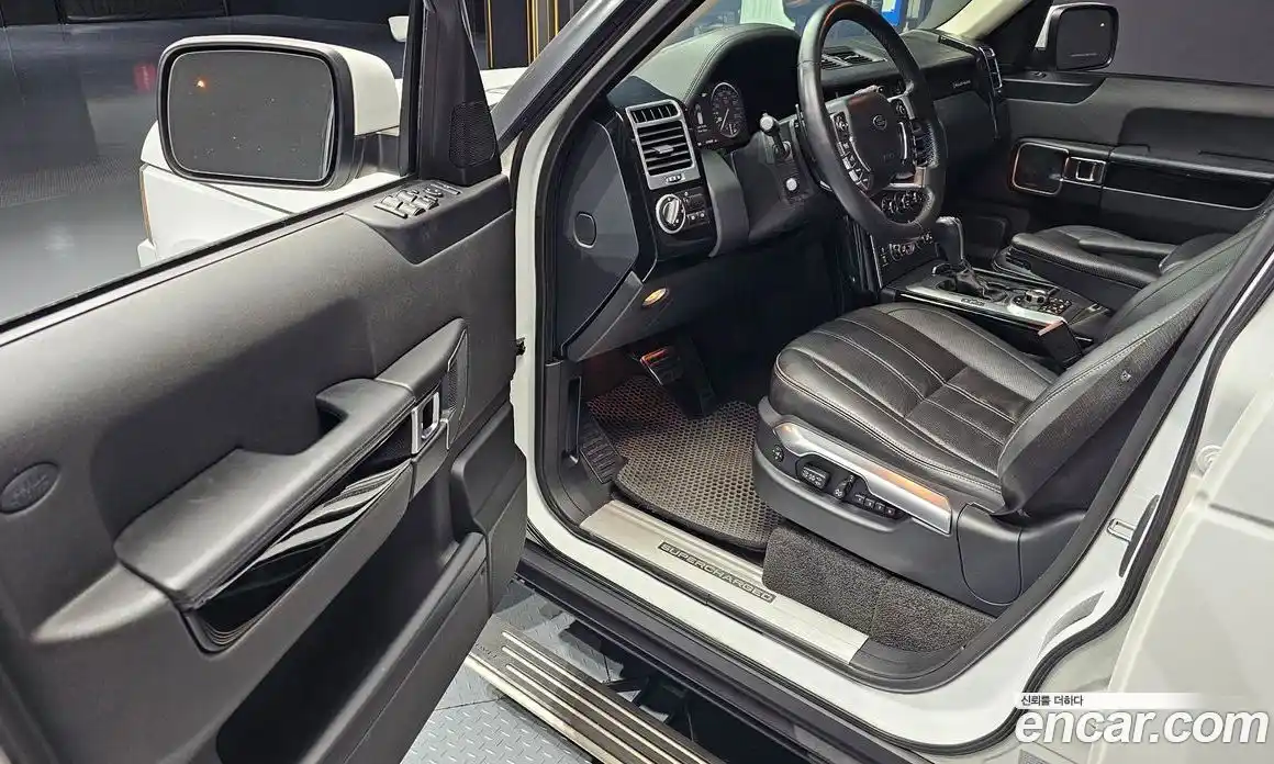 Land Rover Range-Rover 2011 5.0 Автомат в Москве № 198138, фото 7