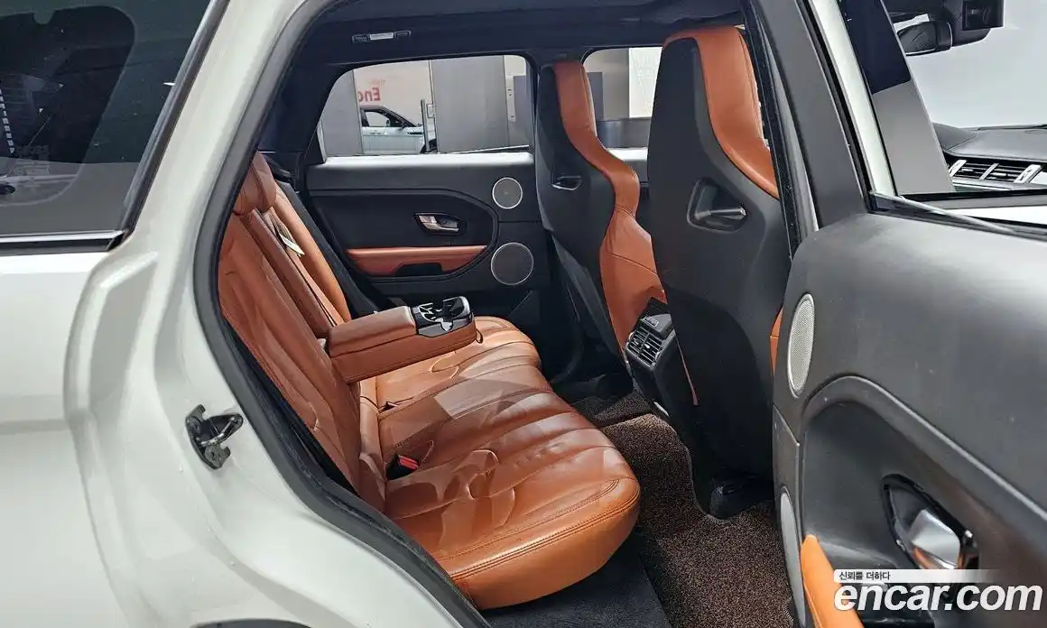 Land Rover Range-Rover Evoque 2014 2.2 Автомат в Москве № 198290, фото 1