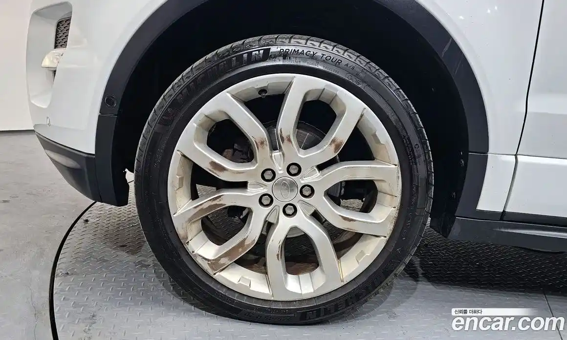 Land Rover Range-Rover Evoque 2014 2.2 Автомат в Москве № 198290, фото 8