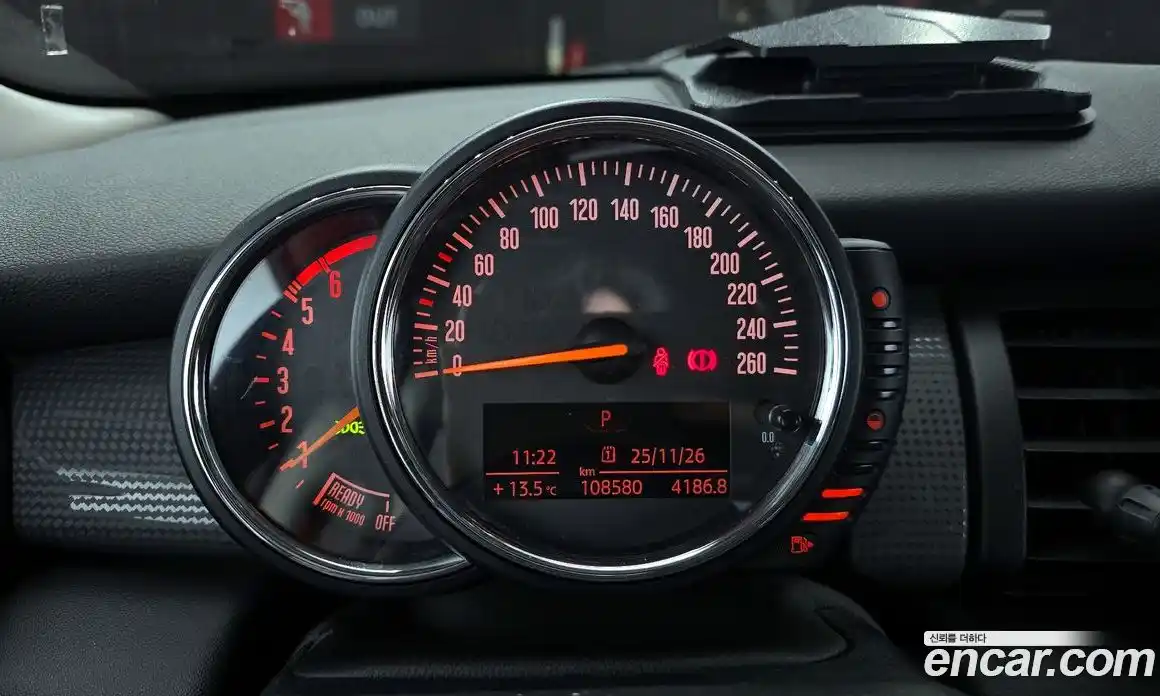 Mini Cooper 2016 1.5 Автомат в Москве № 198485, фото 16