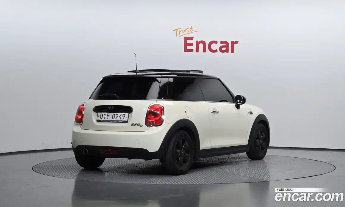 Mini Cooper 2016 1.5 Автомат в Москве № 198485, фото 20